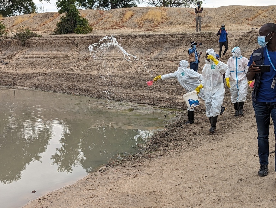 On a 2-day visit to Cunene, Angola, the World Health Organization (WHO) and the Ministry of Health (MoH) assessed efforts to eradicate Guinea Worm disease, a project they've jointly addressed since 2020. Led by WHO's Dr. Humphrey Karamagi and other prominent health officials, they held dialogues with the provincial government, leading to partnerships with various agencies, NGOs, and private sectors to form a regional technical committee. Their trip to Namacunde emphasized collaborative border disease detection, while a visit to Onanime showcased community water purification efforts.