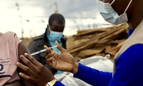 COVID-19 vaccination takes place in Malika IDP settlement in Mozambique’s northern Niassa province on 29 May 2022.  Related: Feature: https://www.afro.who.int/countries/mozambique/news/mozambique-vaccinates-nearly-all-adults-against-covid-19 Feature: https://www.afro.who.int/photo-story/data-management-reinforces-covid-19-vaccination-mozambique Video: https://youtu.be/rNe730R56dY Press release: https://www.afro.who.int/news/european-union-funding-boosts-covid-19-vaccination-africa?fbclid=IwAR0CGVj1fOXoEFtUhwYsoEm_03HbCyA_dKLPmtx5N0USiyCl4VCEucoE7AQ