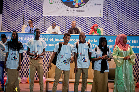 75th anniversary of WHO Celebration in Niger Conference and artistic performance with high-school student about adolescents health